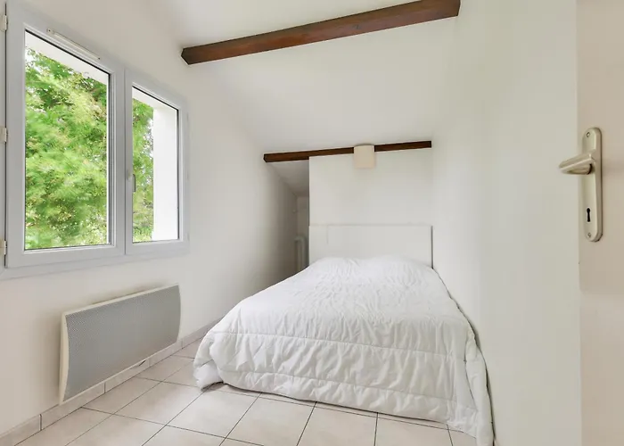 Maison De Familiale Proche De La