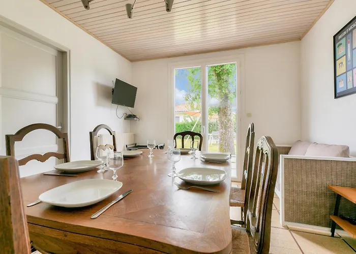 Prázdninový dům Maison De Familiale Proche De La *