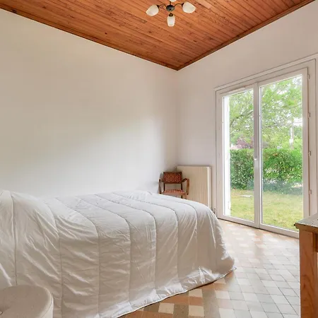 Maison De Familiale Proche De La Holiday home